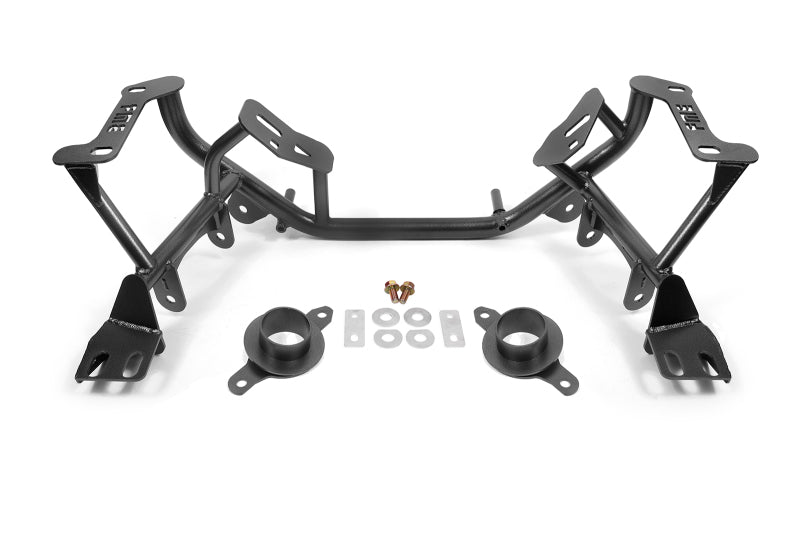 BMR 96–04 Ford Mustang K-Member Standardversion mit Federtellern – Schwarz Hammerschlag