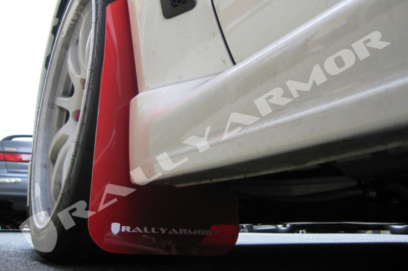 Rally Armor 08-17 Mitsubishi EVO X Roter UR-Schmutzfänger mit weißem Logo