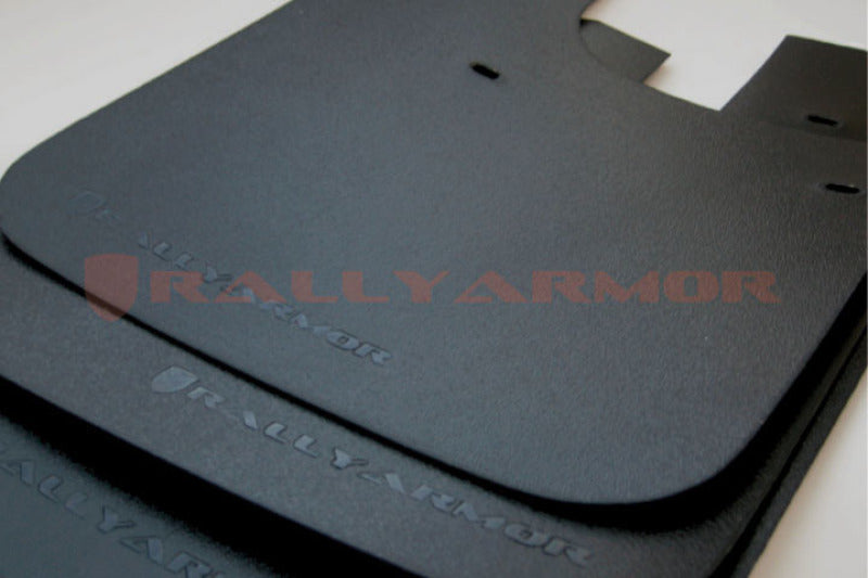 Rally Armor 93–01 Subaru Impreza RS Basic Schwarzer Schmutzfänger mit schwarzem Logo
