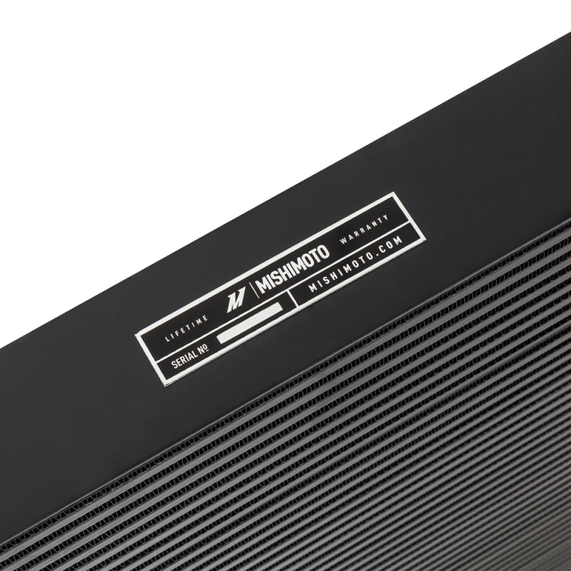 Mishimoto 17-19 GM 6.6L L5P Duramax Ladeluftkühler – Schwarz