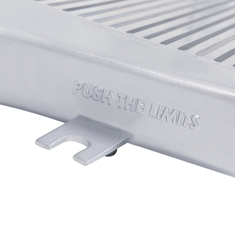 Mishimoto 94-02 Dodge Ram 2500 5,9 l Cummins-Ladeluftkühler (Silber)