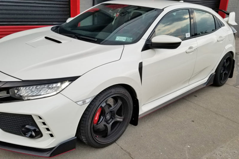 Rally Armor 17-22 Honda Civic Type R Weißer UR-Schmutzfänger mit rotem Logo