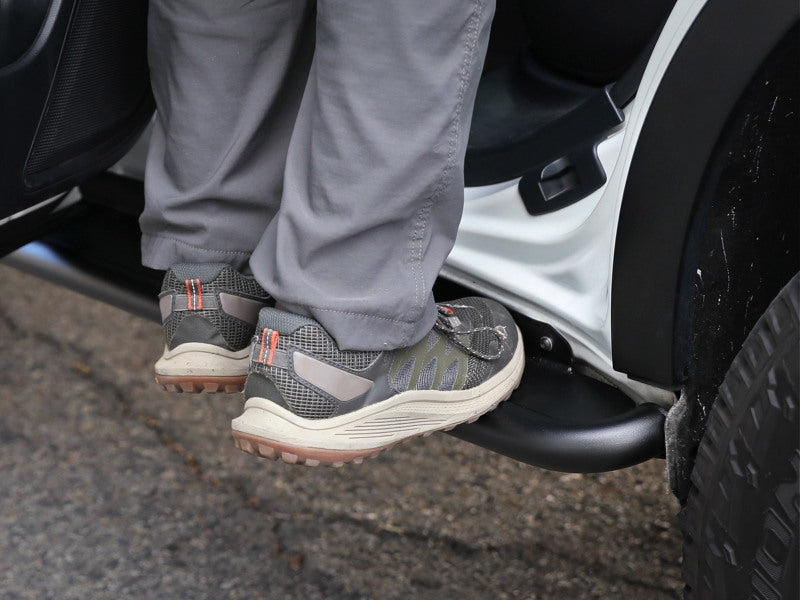 aFe POWER 20–23 Subaru Outback H4 2,4 l (t)/H4 2,5 l Terra Guard Trail Slider Steps – Schwarz