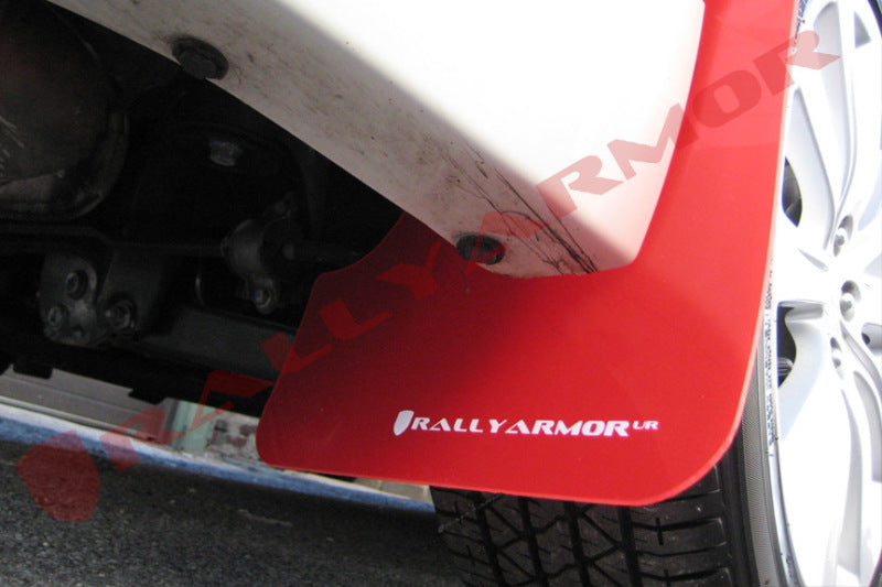 Rally Armor 08–10 Subaru WRX / 08–11 Impreza 2.5i (Schrägheck/Limousine) Roter UR-Schmutzfänger mit weißem Logo