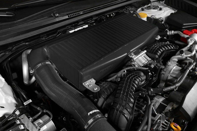 PERRIN 22-23 Subaru WRX Top Mount Ladeluftkühler (TMIC) - Schwarz
