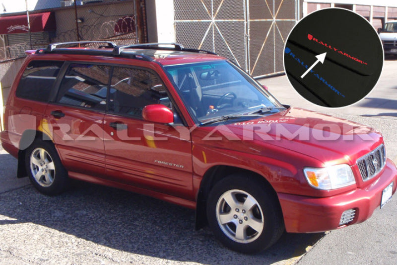 Rally Armor 98-02 Subaru Forester Schwarzer UR-Schmutzfänger mit rotem Logo
