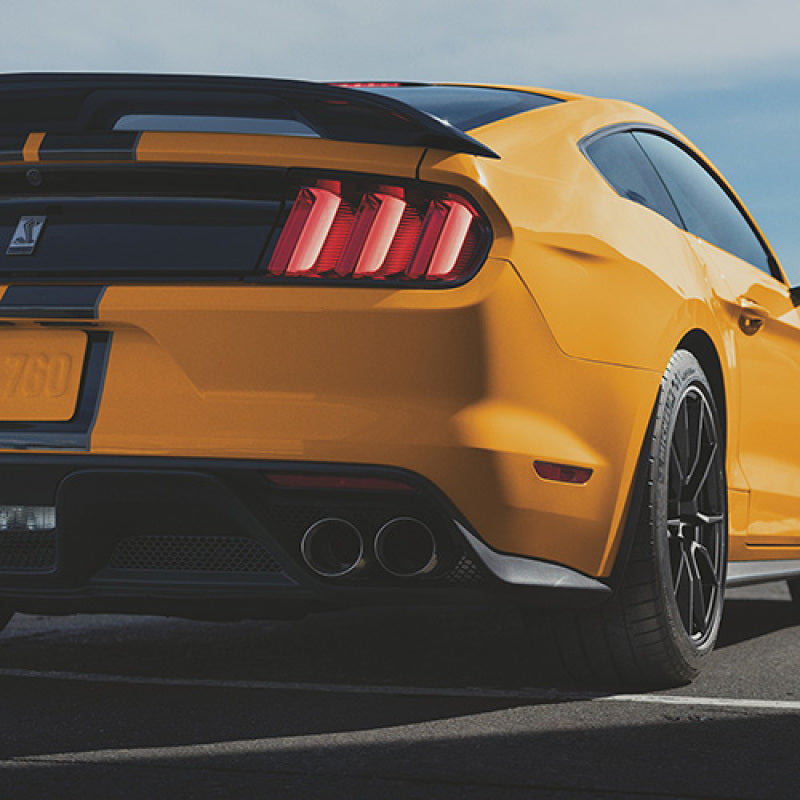 Ford Racing 15-23 Mustang Coupé, glänzend schwarzer Heckspoiler mit Gurney Flap