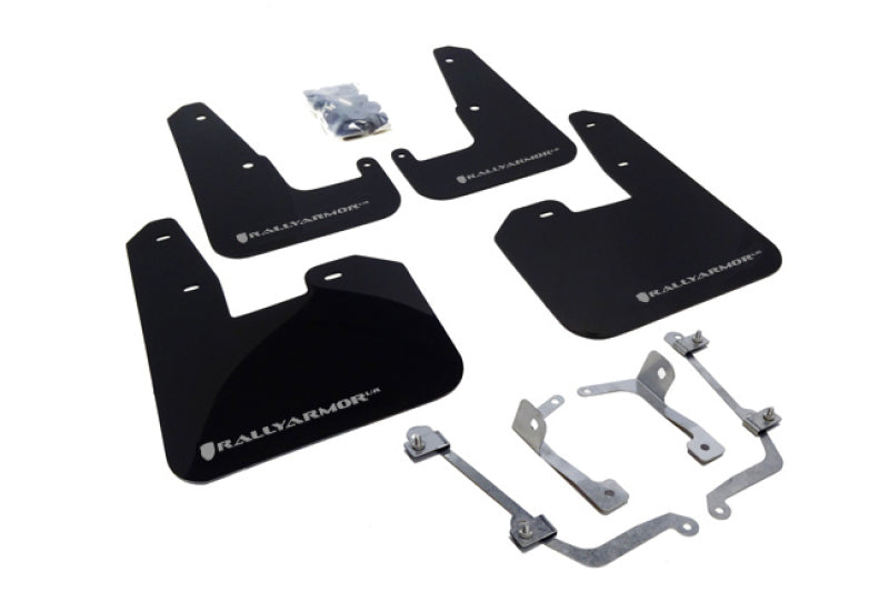 Rally Armor 08-11 Subaru STI (nur Hatch) / 11-14 WRX (nur Hatch) Schwarzer UR-Schmutzfänger mit silbernem Logo